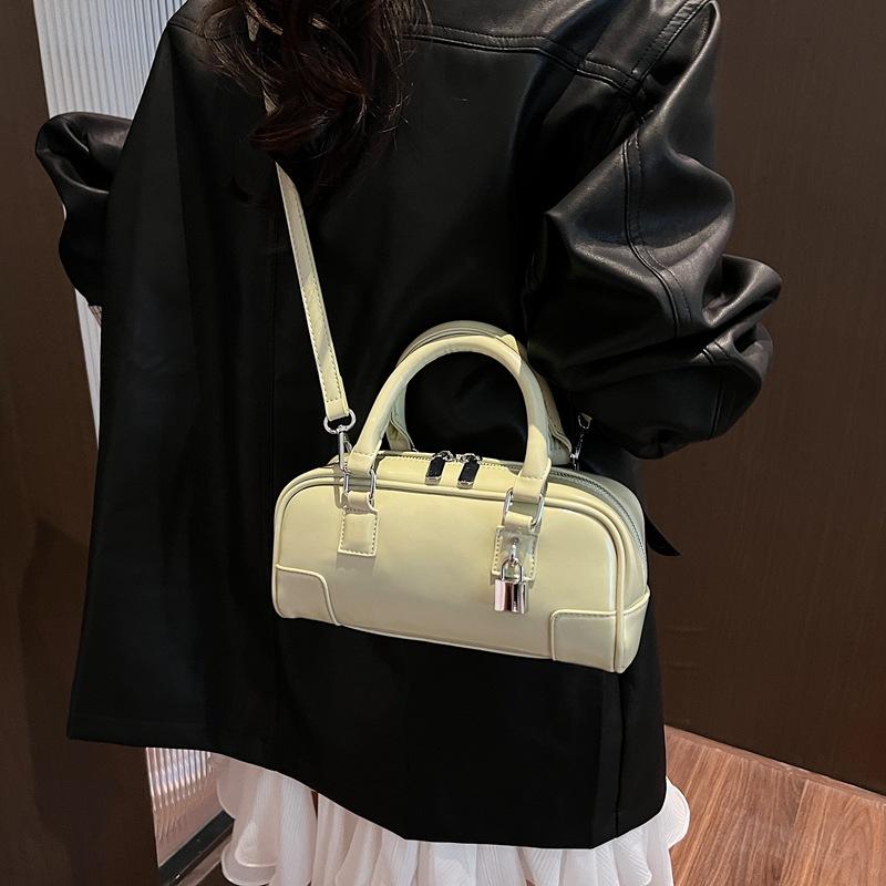 Handbag Women's New Fashion Shoulder Messenger Bag