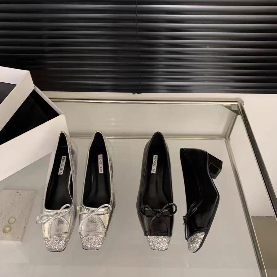 High-end square head light mouth single shoes women's spring and autumn new Korean version French temperament evening wind thick heel silver high heel