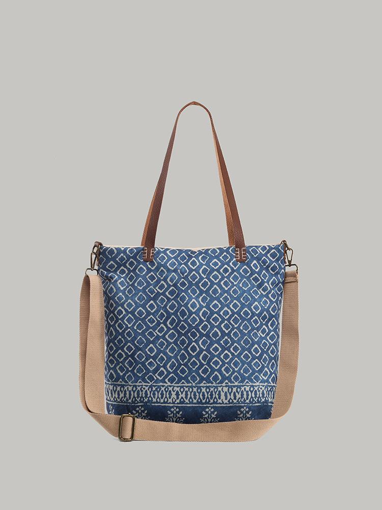 

Retro personalized pattern shoulder bag women s 2025 new literary style tie-dye handbag fashionable versatile messenger bag