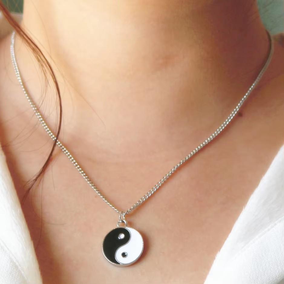 New Minimalist Pendant Women's Necklaces Cross Leaf Silver Color Knot Design Female Neck Jewelry Infinity Multilayers Collares
