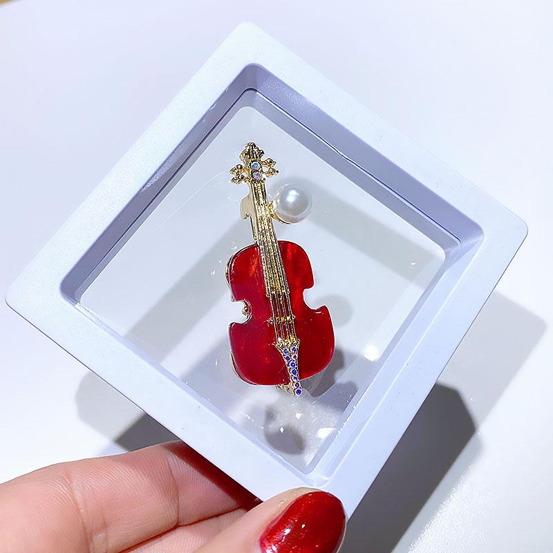 Exquisite Pearl Scarf Buckle: Rhinestone Butterfly Brooch & Bow