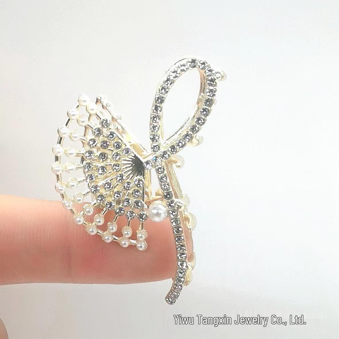 

Autumn/Winter Cat s Eye Stone Tassel Butterfly Claw Clip Collection - Versatile Fairy Updo