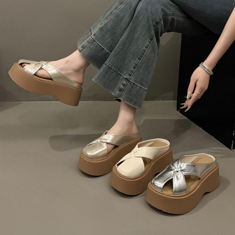 2025 Summer Wear Casual Muller Slippers Thick-soled Hollow Bag Head Cool Slippers Comfortable Round Head Wedge Women's Slippers