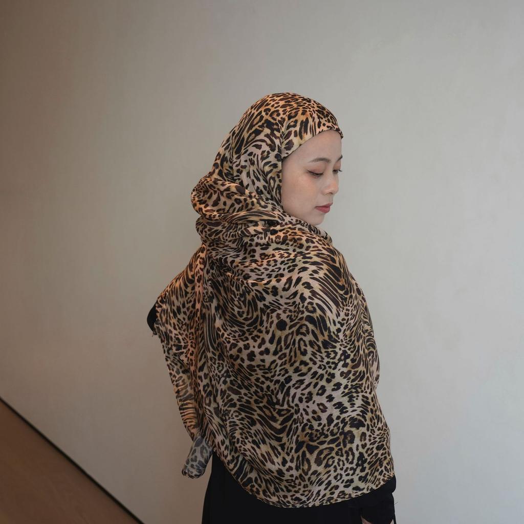 Fashion Watercolour Floral Printed Hijab Modal Breathable Soft Cotton Rayon Viscose Woven Modal Muslim Women Shawl Hijab Scarf