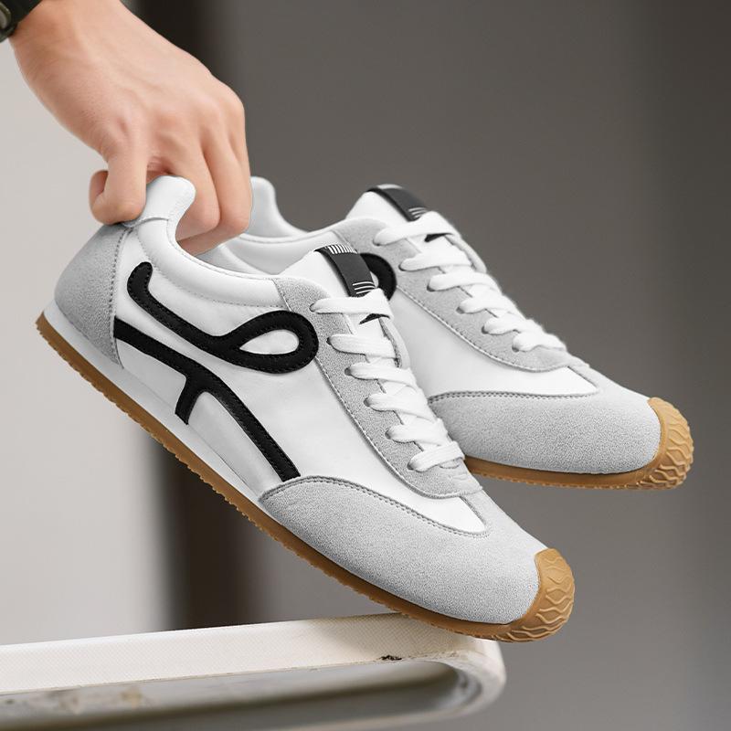 Fashion Men Sneakers 2025 New Summer Fashion Casual Shoes Comfortable Trend Sneakers Non Slip Lace Up Outdoor Running Shoes Zapatillas