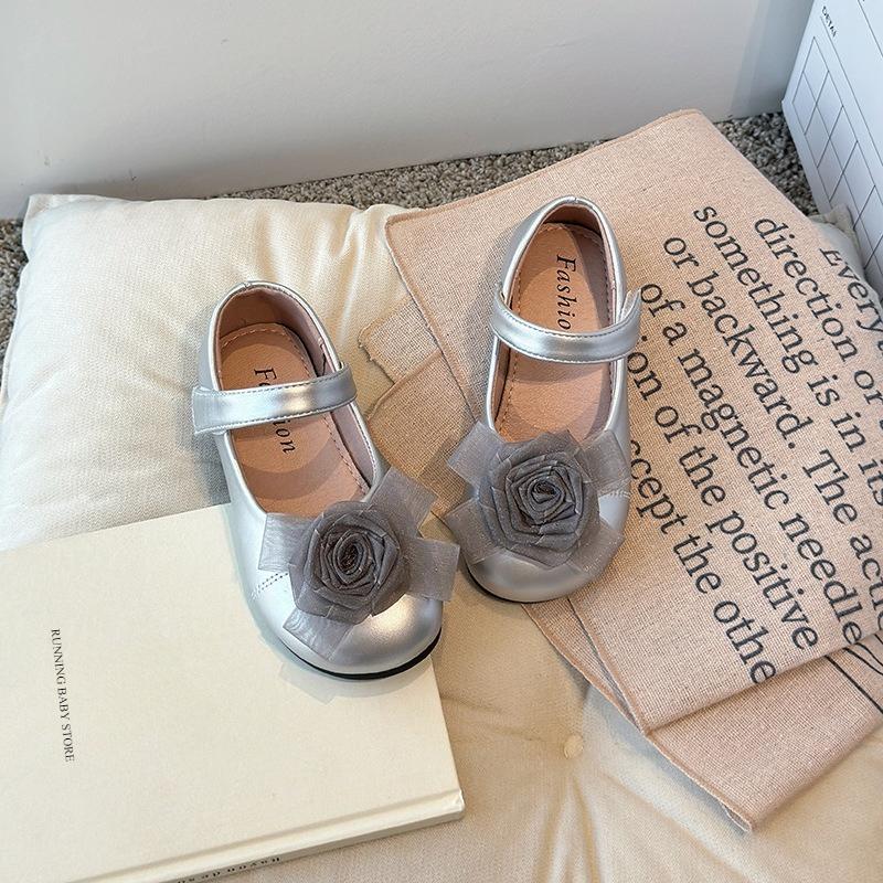 

Beige Girl Low Heel Shoes Spring New Breathable Children s Princess Shoes Flower Decorated Little Girls Party Shoe Silver I04192 23 серебряный
