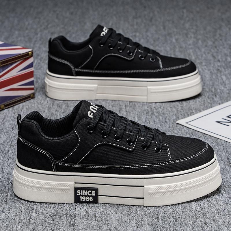Men 's Casual Four Seasons Fashion Skateboarding Students Comfortable Sneakers Boys Trending Soft Sole Breathable Shoes