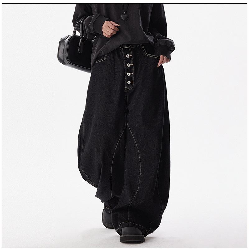 Unisex American Retro Slimming Washed Denim Straight-Leg Jeans with Row Button Design