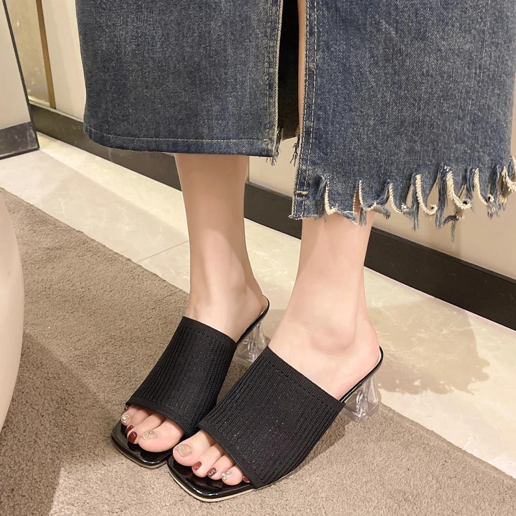 Women Slippers Summer New Closed Toe Comfort Slippers Woman Fashion Fly Weave Outdoor Sandals Female Medium Heel Slippers