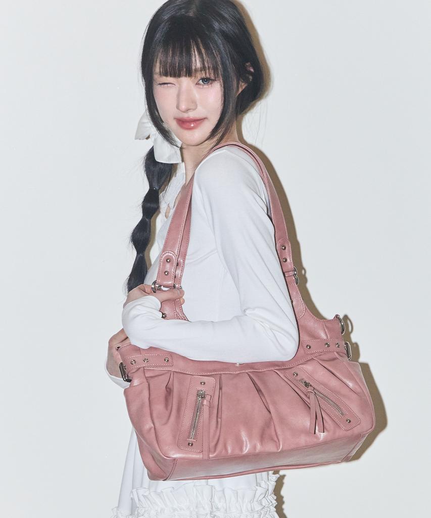 Illigo Amber Buckle Shoulder Bag Pink