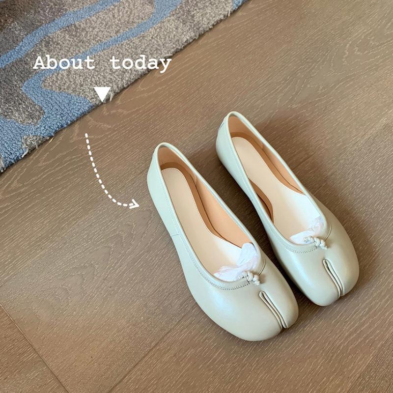 Sheepskin soft-soled pig's trotters split-toed shoes women's genuine leather shallow-mouth flat-soled single shoes are not tired of feet, fairy wind