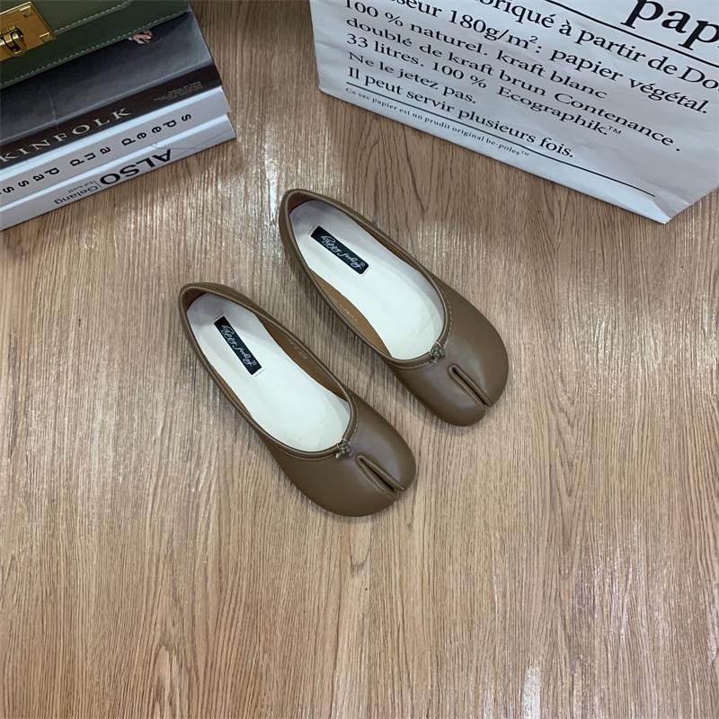 Fashion Bailamos Women Flats Tabi Ninja Shoes Woman Microfiber Leather Comfy Flats Split Toe Slippers Soft Bottom Loafers Solid Brief La