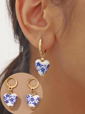 1 Pair Classical Blue and White Porcelain Women Earrings Chinese Ceramic Floral Print Heart-Shaped Dangle Earrings