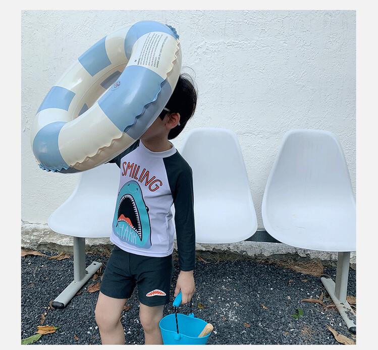 2024 Kinder Feiertags Langarm Baby Hai Sonnenanzug mit Shorts - Jungen UV-Schutz Strand Bademode
