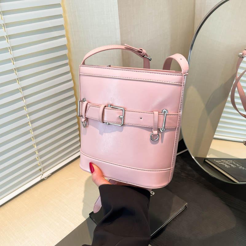 Fashionable Single-shoulder Crossbody Bag, Stylish and Individualistic Hand-held Crossbody Bag, Bucket Bag, Women's Bag