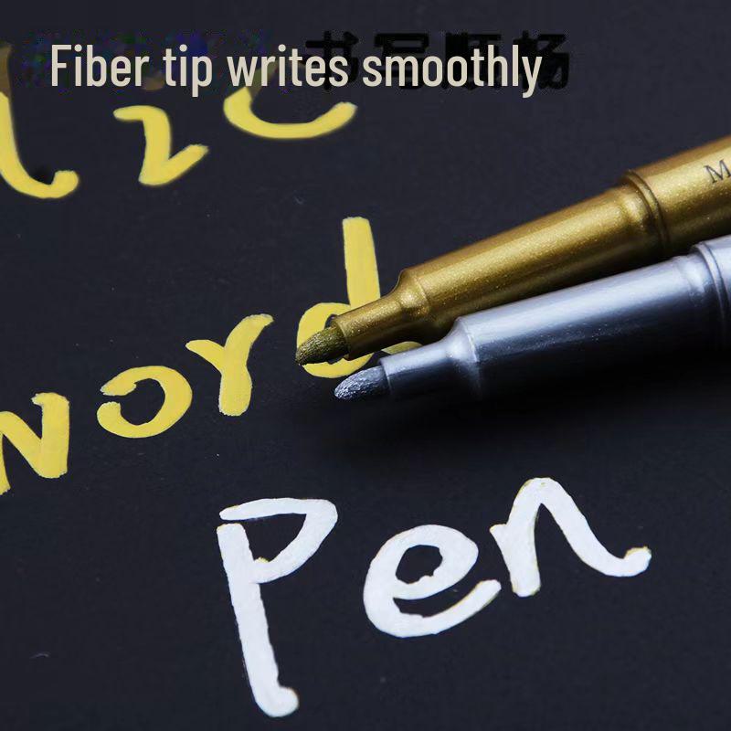 Gold- und silbermetallische Kalligrafiestifte für selbstgemachte Alben, Einladungen und Highlights