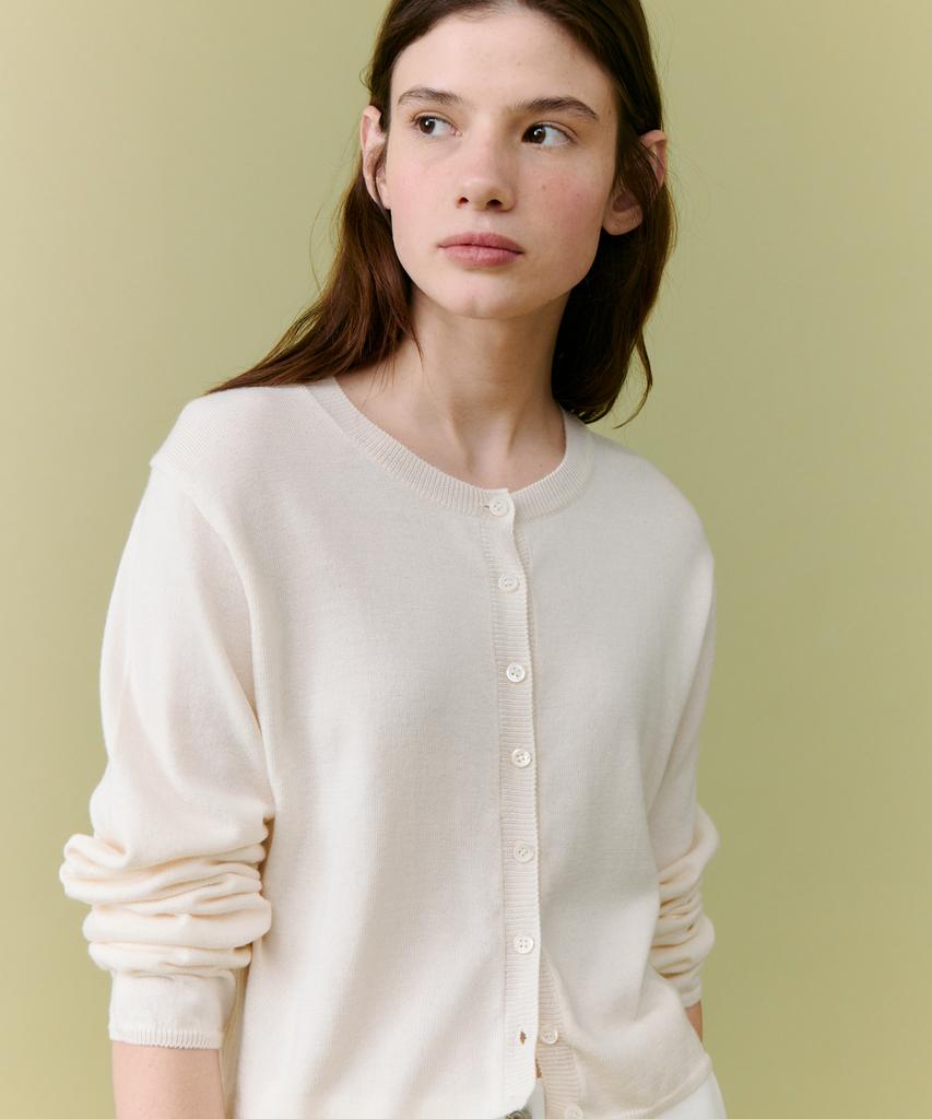 Deolil Crop Button Cardigan_Ivory