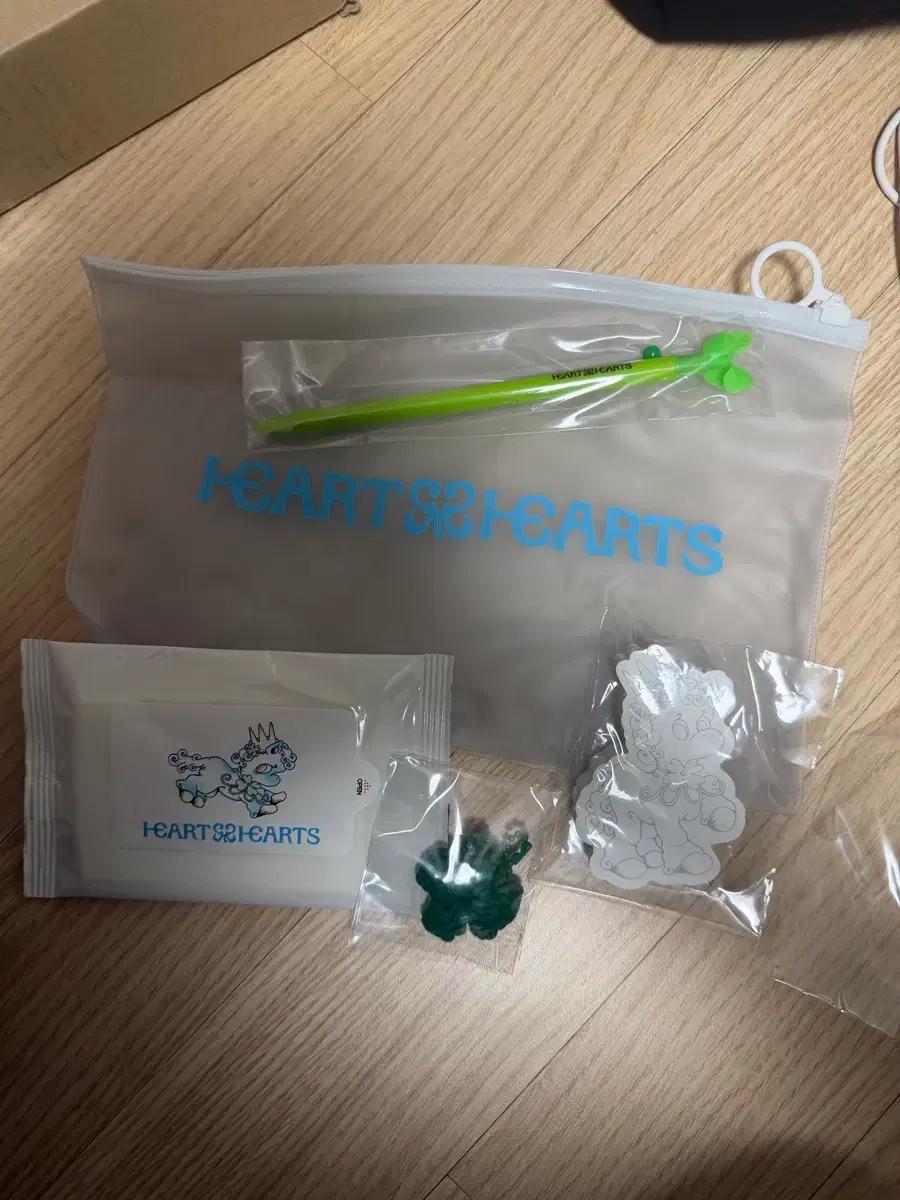 

HEARTS2HEARTS Hatuha h2h Debut Showcase Kit