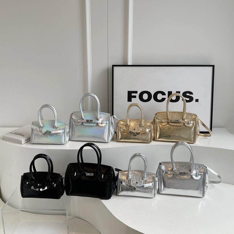 New High-end Fashion Laser Contrasting Platinum Bag Portable Shoulder Diagonal Across the Trend