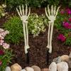 Halloween-Themen-Dekorationen Dekoration Plastik-Skeletthand Gartenpfahl Realistisches Knochen-Requisit für den Außenbereich Coole Gartendekoration Gruselige Partydekoration