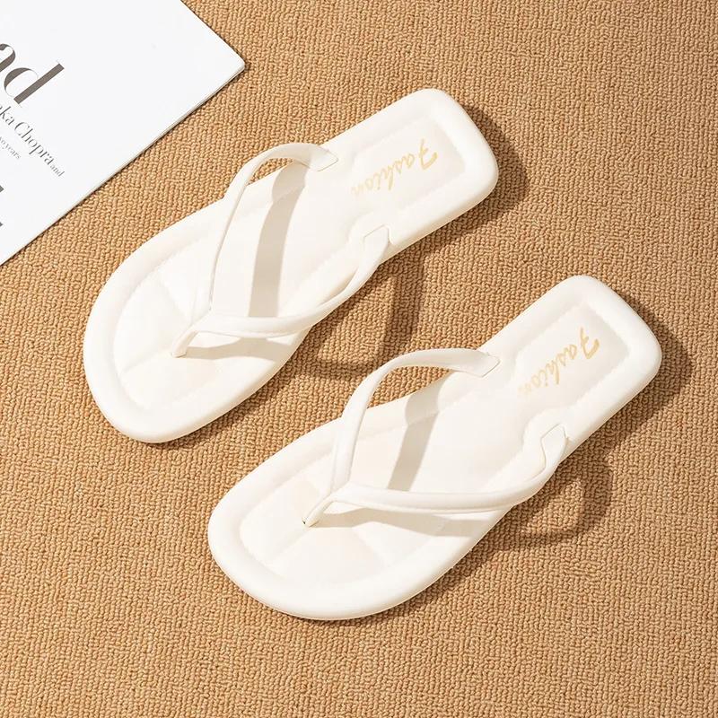 Fashion Summer Comfortable Beach Flip Flops for Women Lightweight Soft Sole Flat Slippers Woman Fashion Silver Clip Toe Outdoor Slides