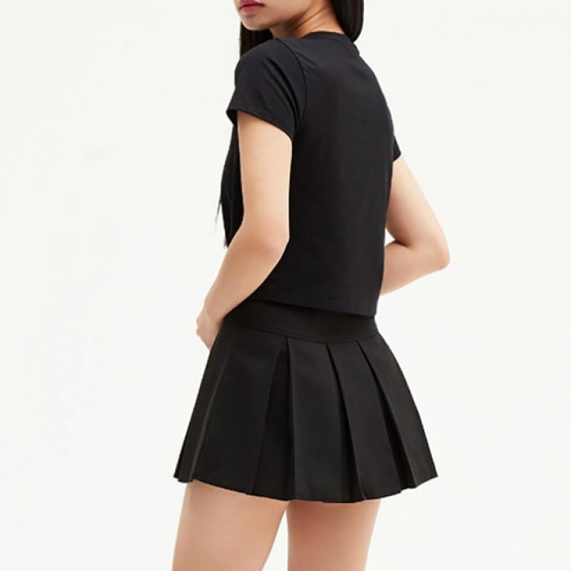 New Balance Women S Short Sleeve Tee  C31   Nbnee2w402 19  Women S eSSentialS Center Logo