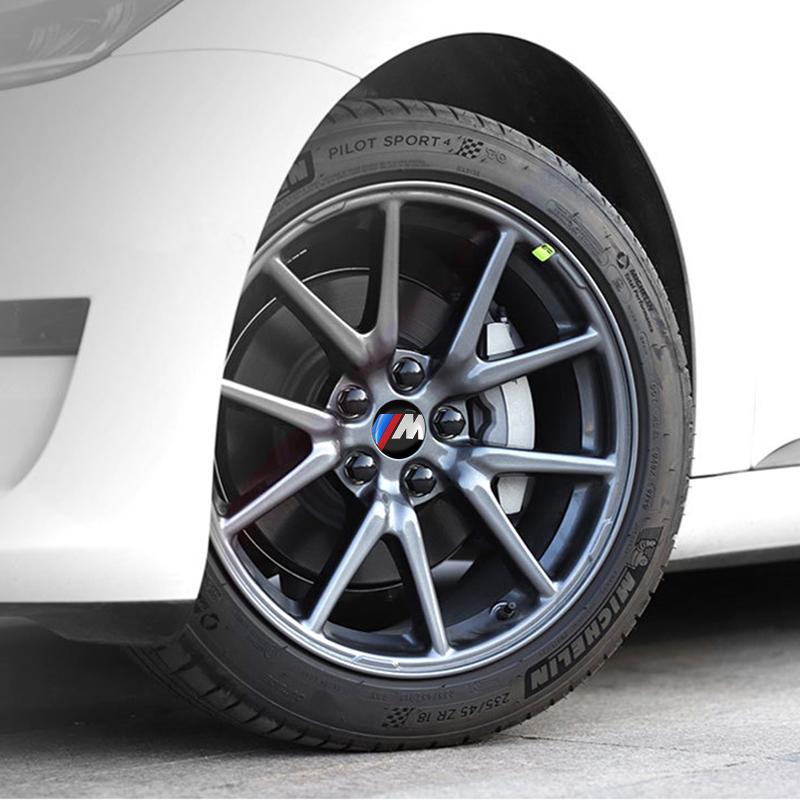 4 stk 56mm Aluminiumslegering Bil Hjul Senter Dekal Nav Klistremerke For BMW M E34 E36 E60 E90 E46 E39 E70 F10 F20 F30 X5 X6 X1 M3 M5 M6 E71 F01 F02 F87