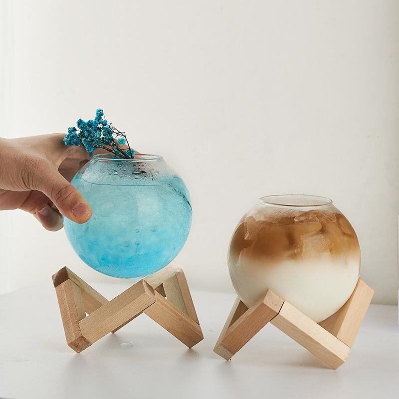 Creative Spherical Cocktail Glass With Wood Stand Unique Shape Bar Glassware Drink Cup Ronud Ball Cocktail Cup Glass Straw Cup