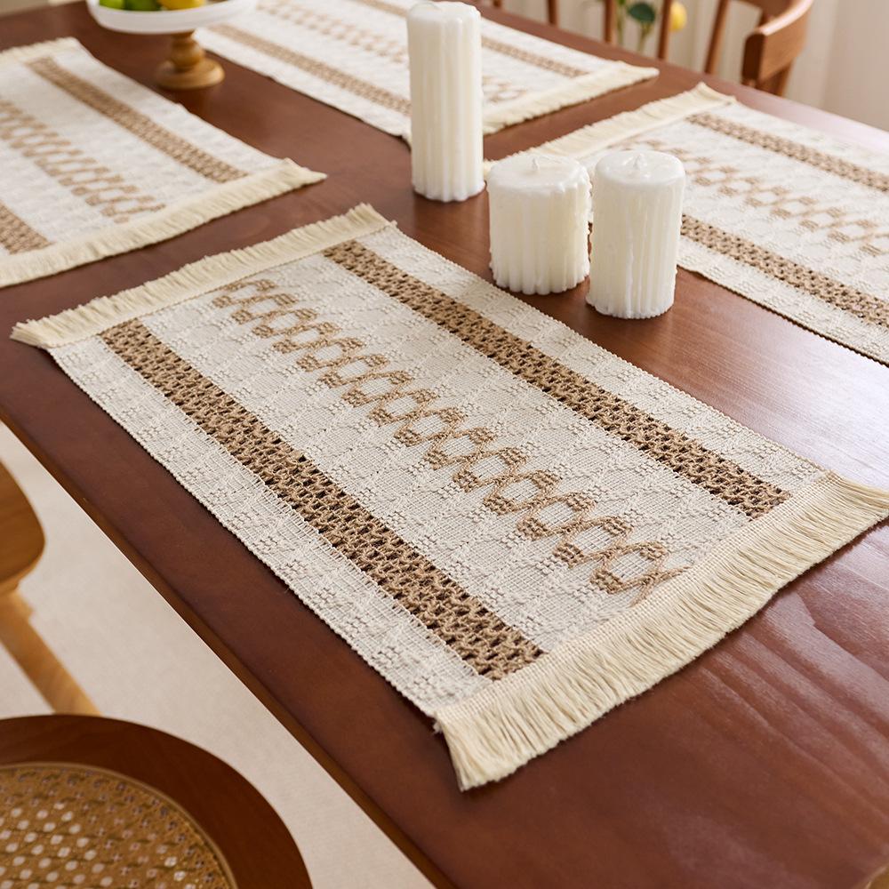 Cotton and linen style placemat tassel color matching woven table flag American country farmhouse holiday party decoration table mat