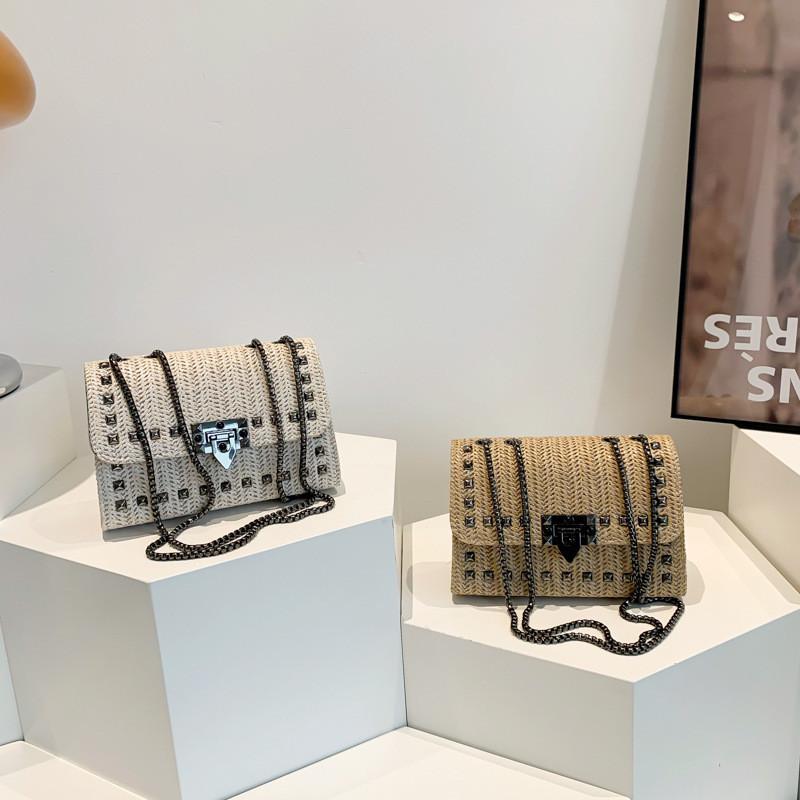 2024 New Fashion Diamond Grid Rivet Bag Women Street Trend Pu Shoulder Bag