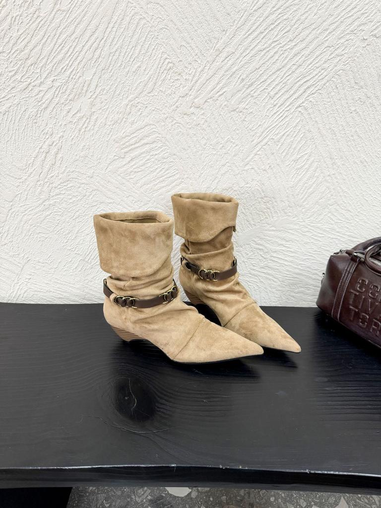 Western cowboy boots short boots women's new autumn cone and British brown Martin boots