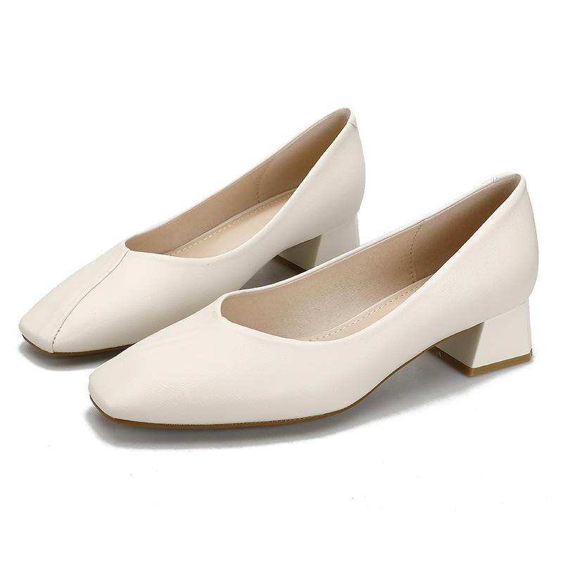 Late evening wind retro medium heel grandma shoes commuting soft leather shallow mouth women's shoes Korean version simple square head thick heel sing