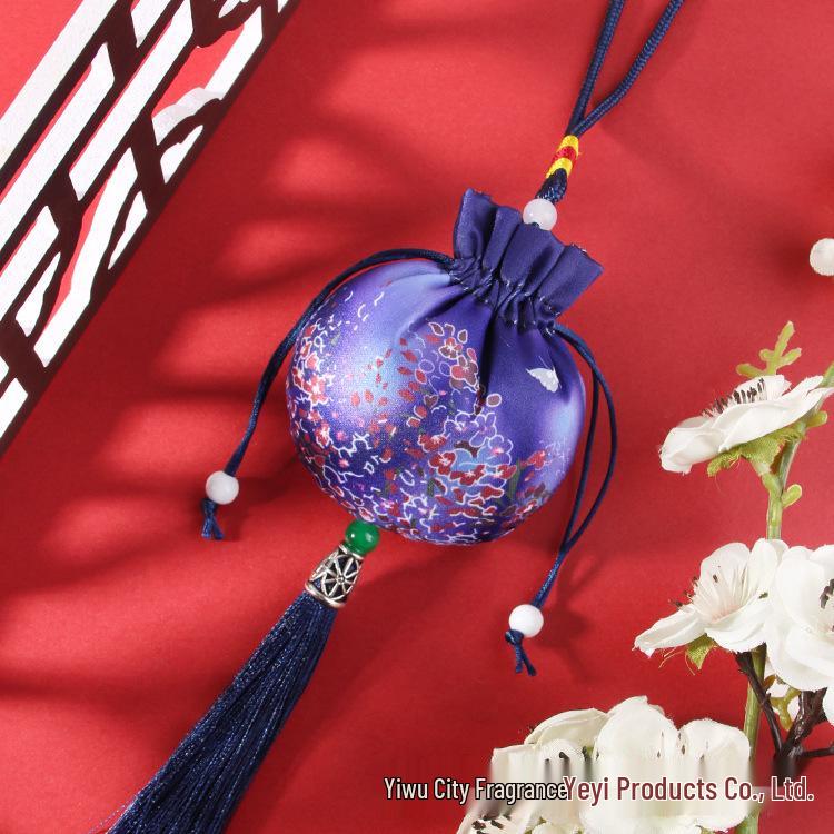 Chinese Mugwort Sachet: Traditional Herbal Mosquito Repellent Car Ornament - Dragon Boat Festival Pendant