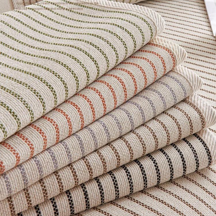 Das neue Sofakissen ist ein einfaches, modernes Vierjahreszeiten-Universalsofa, eine gerade Reihe, ein hochwertiges Sitzkissen, ein rutschfester Bezugsstoff, ein Handtuch