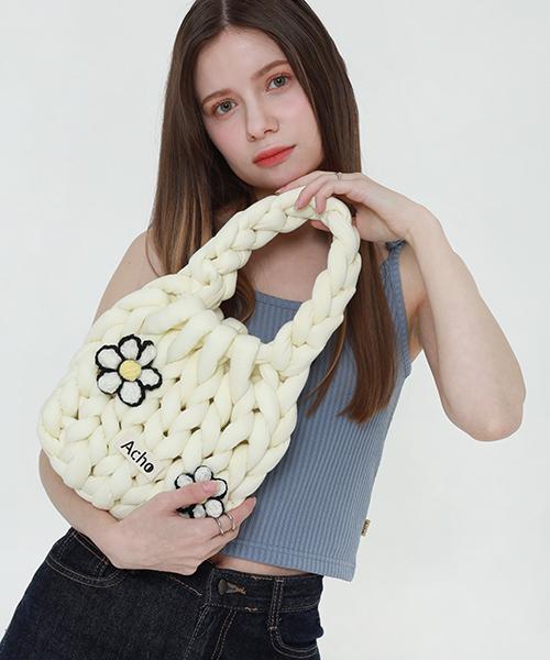 Acho Daisy Flower Knitted Pompon Tote Bag_Ivory