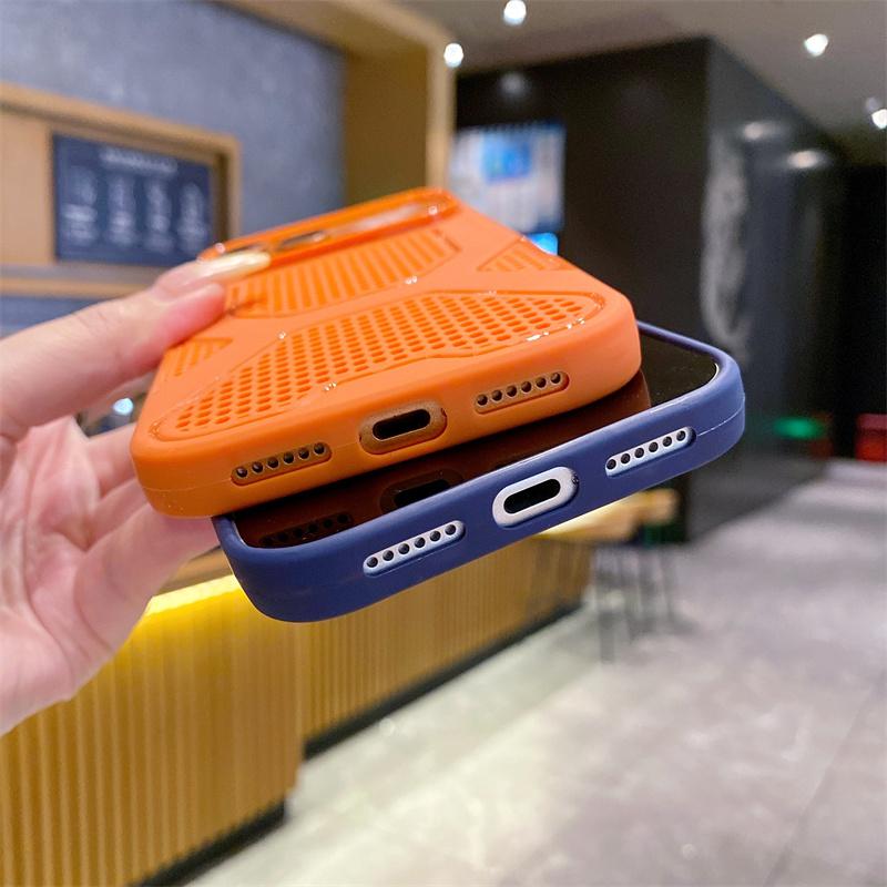 Honeycomb Grid Mesh Cooling Heat Dissipation Breathable Phone Case for iPhone 17 16 15 14 Plus 13 12 11 Pro Max Matte TPU Cover
