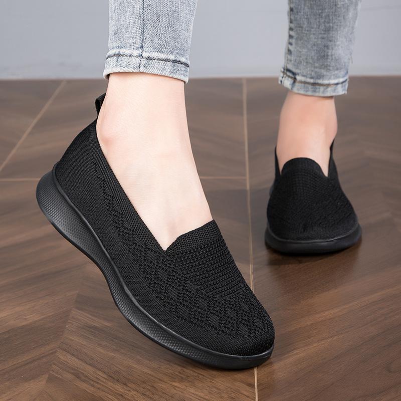 Spring Summer Breathable Knitted Flats for Women 2025 Comfortable Slip On Mom Shoes Woman Slip On Non Slip Casual Sneaker Female