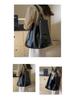 2024 Retro High-End Women's Tote: Fashionable, Simple, Large Capacity Shoulder Bag for Work and Commute