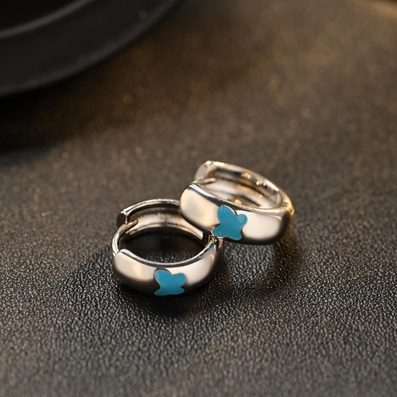 Silver Needle Geometric Heart Hoop Earrings - Retro & High-End Style for a Bold Look