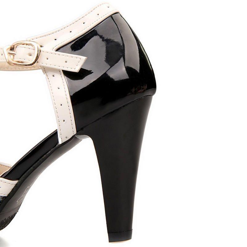 Stylish Women's Platform Sandals Featuring Round Toe And Durable Square Heels