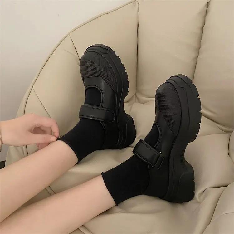Fashion Retro Sle Versatile Large Head Mary Jane Sports Oes for Women Casual White Sneakers  Tape Nurse Oes Faionable Flats