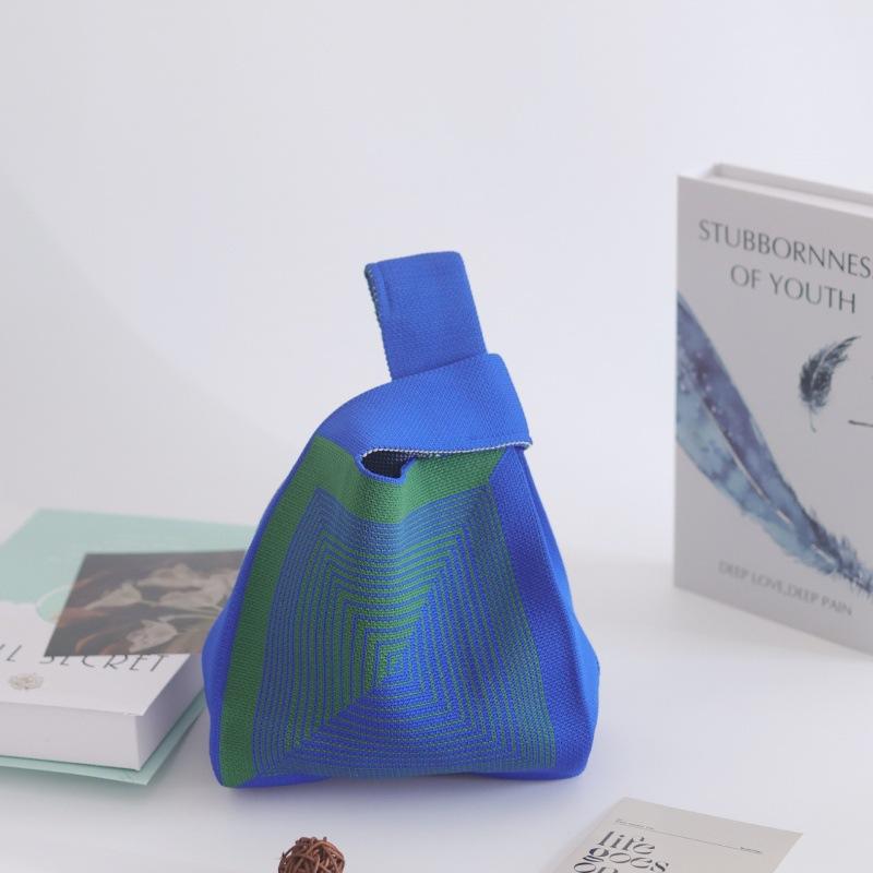 Ins Internet celebrity handbag women's knitted wool bucket bag Japanese and Korean version versatile hand carry casual tote bag box lunch bag