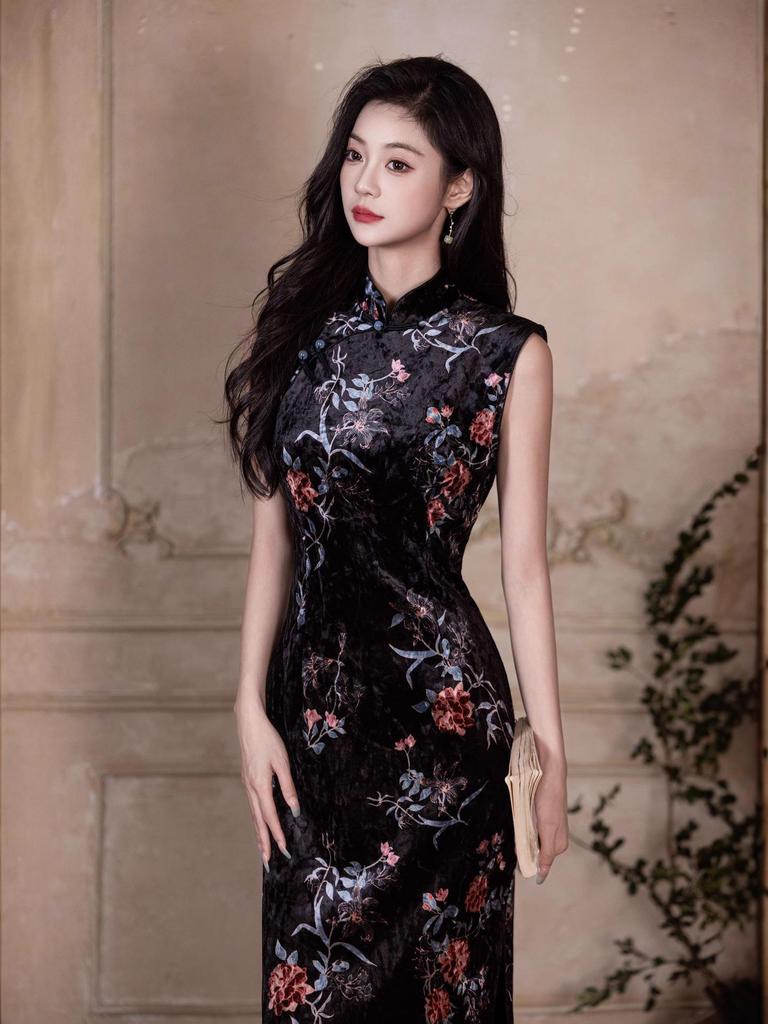Autumn Retro Sleeveless Cheongsam Velvet Long Dress