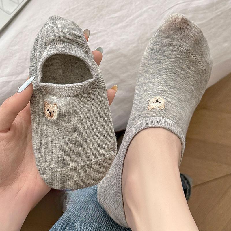 Ladies Summer Cute Cartoon Bear Embroidered Non Slip Heel Shallow Mouth Invisible Boat Socks