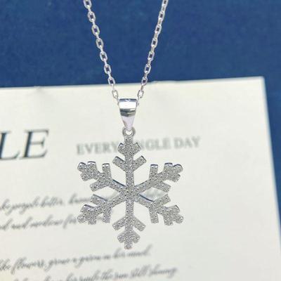 Elegante S925 Silber Schneeflocken-Anhänger Halskette mit Zirkonia-Einlage