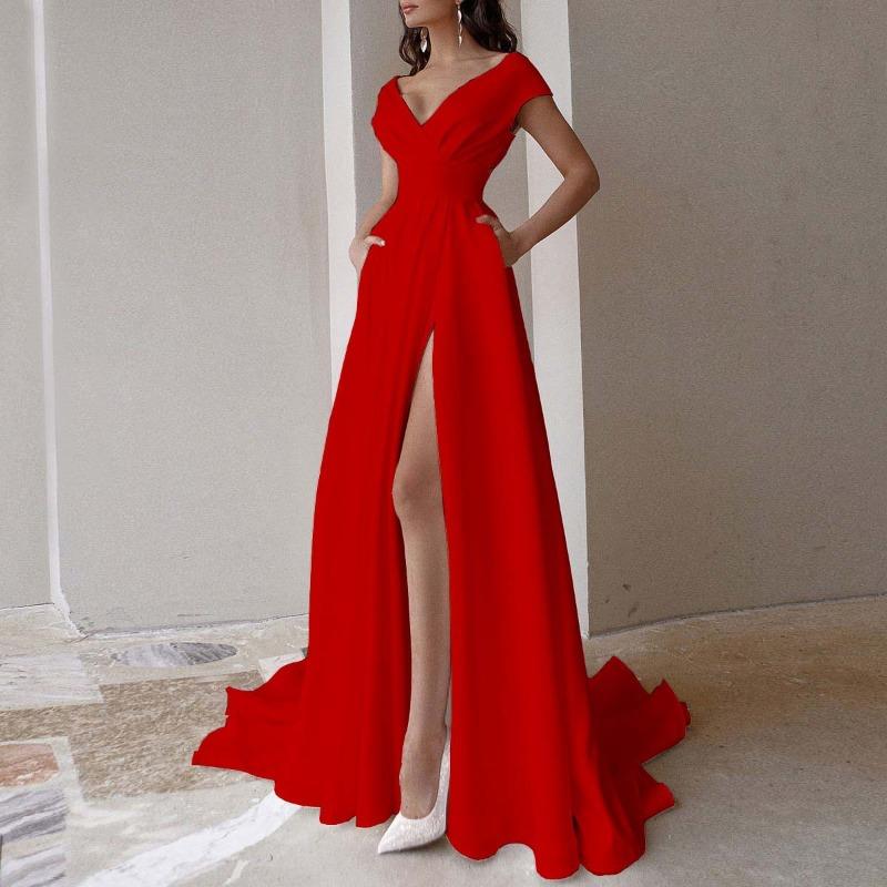 Autumn and Winter Women's Clothing, New Collar Solid Color Dress, Floor-mopping Dress.