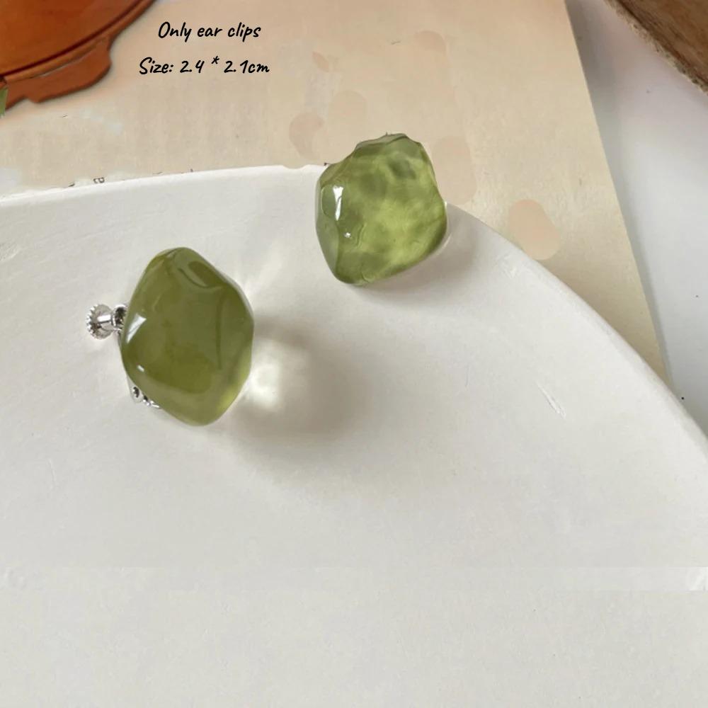 a pair French Drum Shaped Sugar Earrings Without Ear Holes Women's Water Ripple Resin Jelly Versatile Daily Spiral Ear Clip