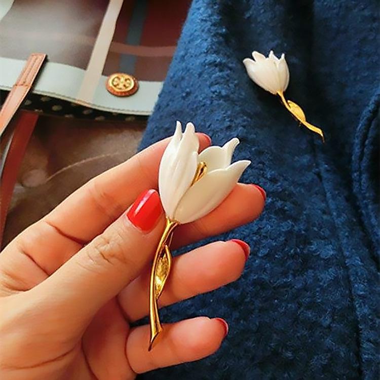 Elegant Tulip and Magnolia Brooch for Coats and Shawls