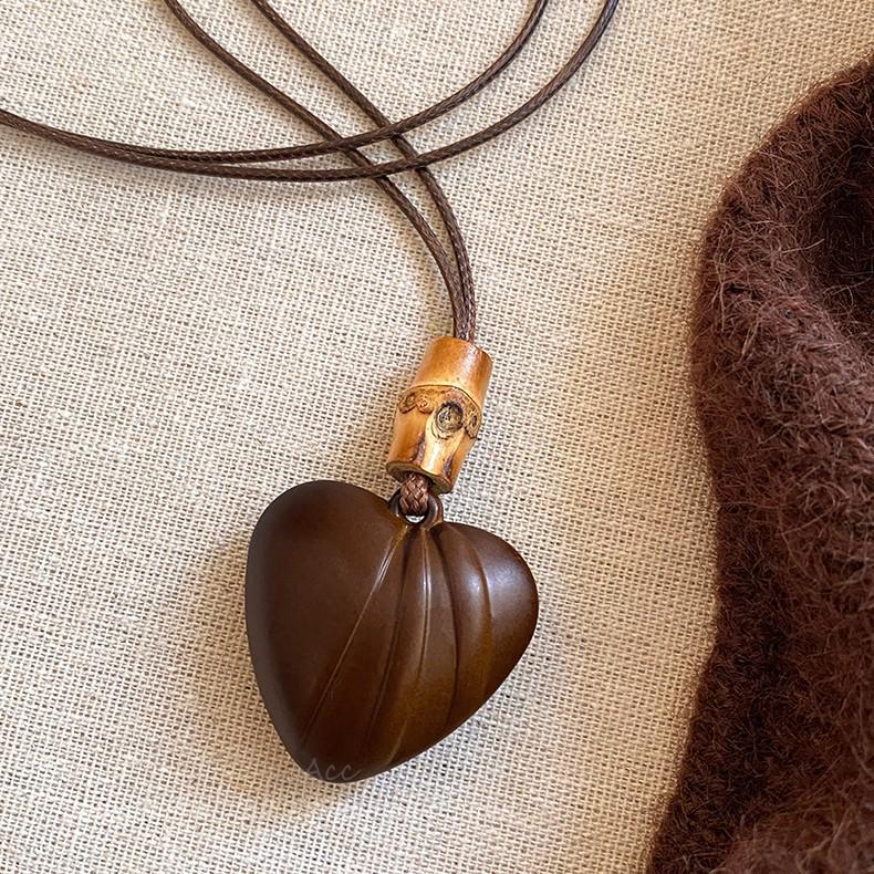 Retro Chinese Ink Wash Long Necklace - Women s High-End Sweater Chain with Heart Design