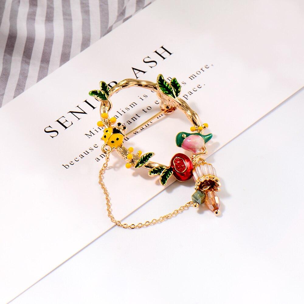 

Blucome новейшие броши в форме венка золотого цвета, медный корсаж для женщин, зажимы для воротника костюма, свадебные украшения золотой